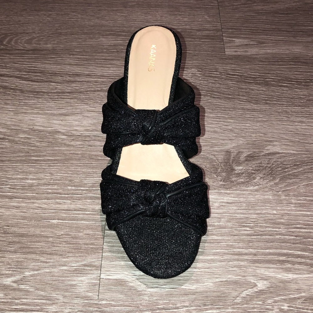 KAANAS NEWCASTLE - Black